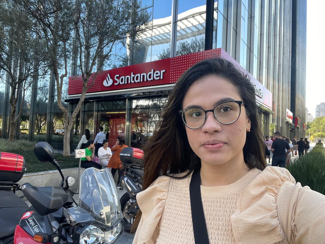 Pâmela em São Paulo, advogada trabalhista no Santander em setembro de 2020